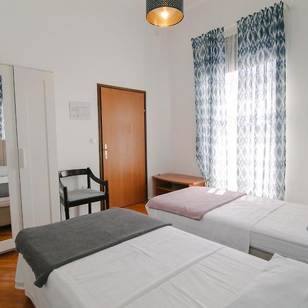 Apartments Sab Ogulin Eksteriør billede