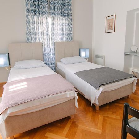 Apartments Sab Ogulin Eksteriør billede